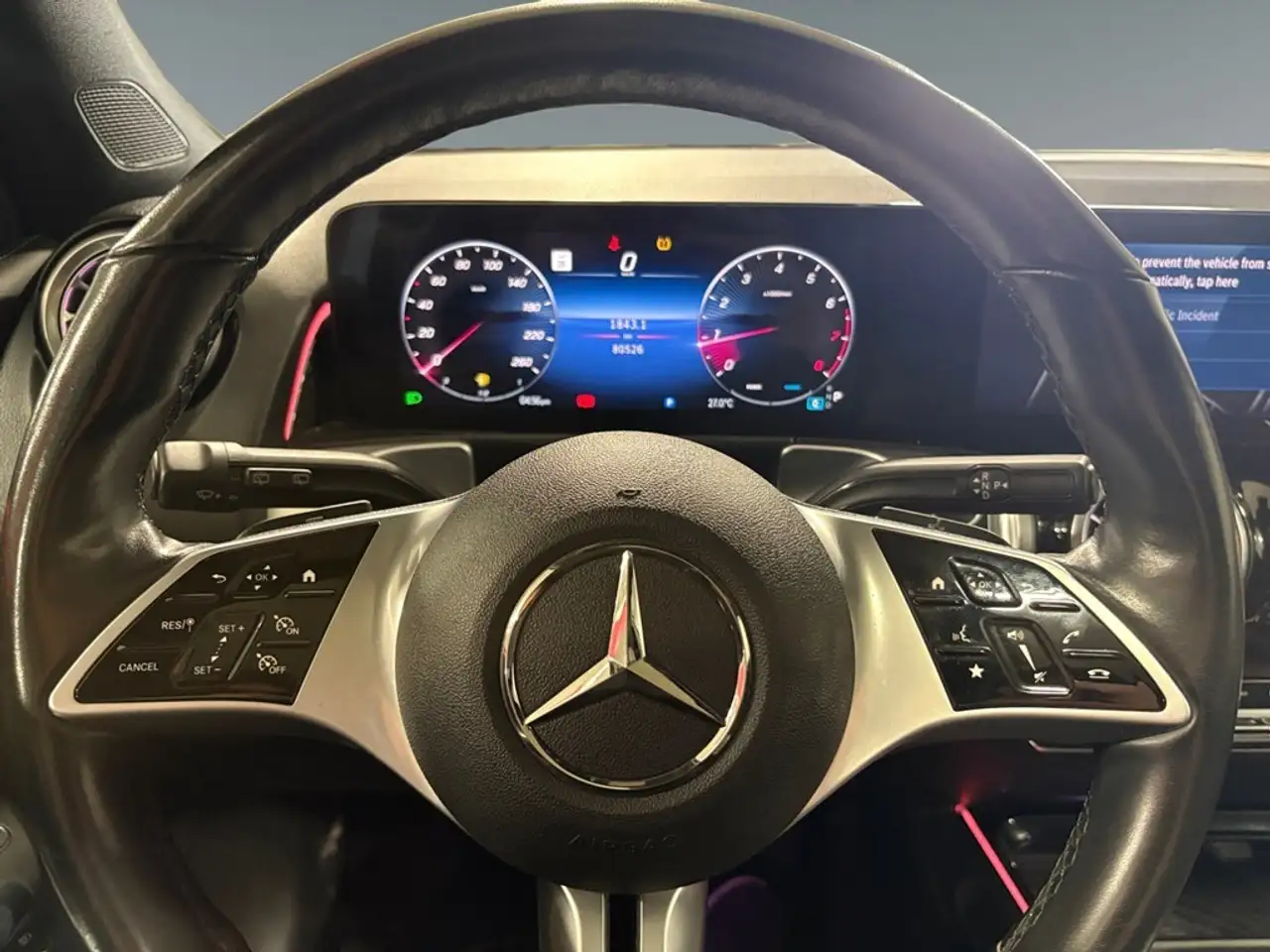 Mercedes-Benz GLB - Image 13