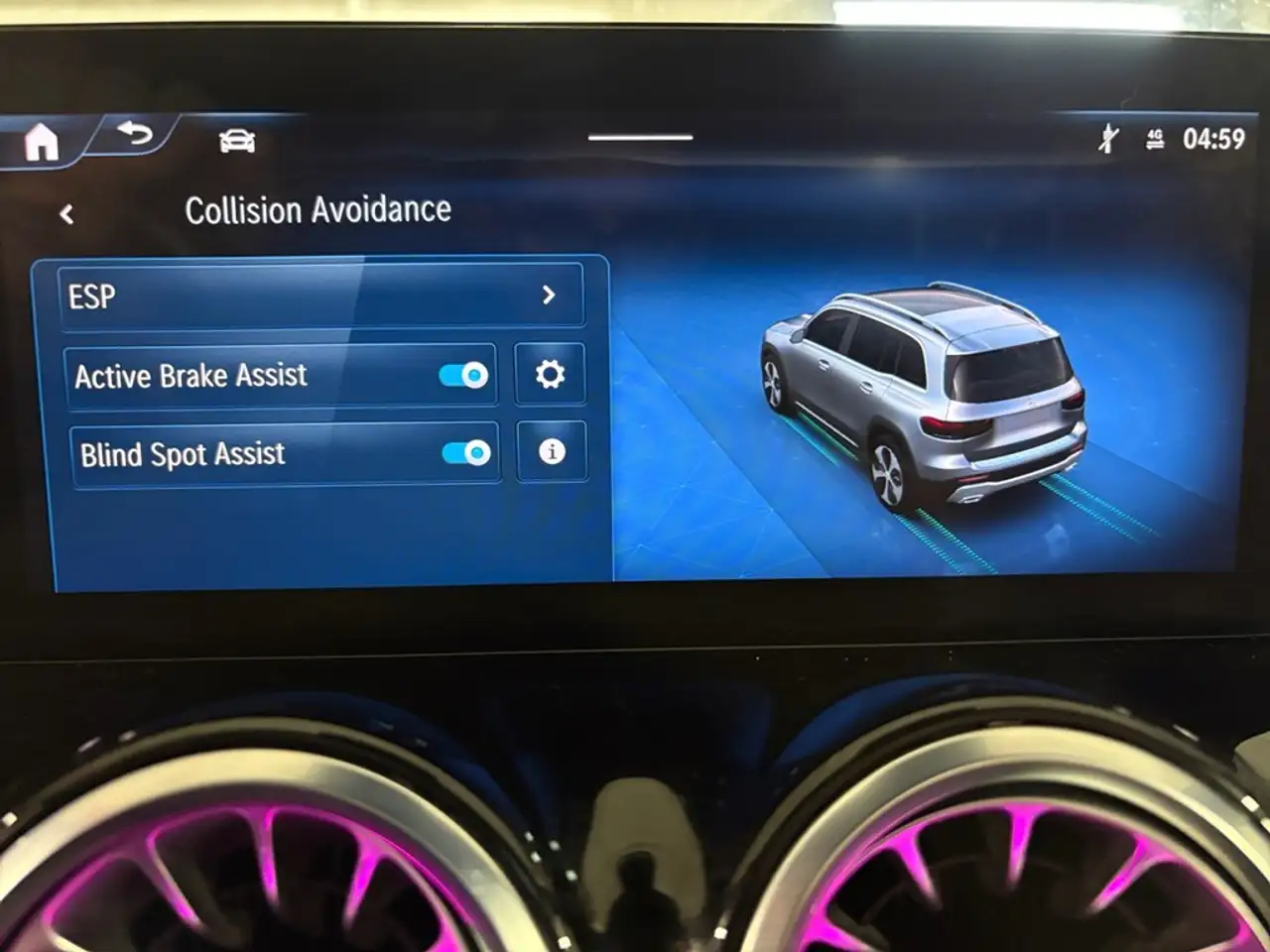 Mercedes-Benz GLB - Image 23
