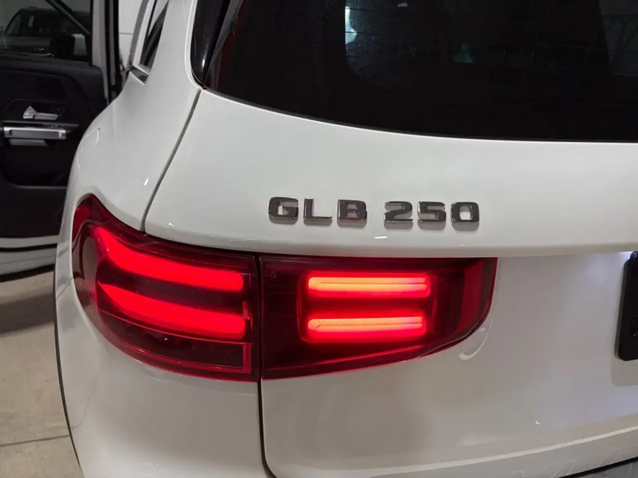 Mercedes-Benz GLB - Image 31