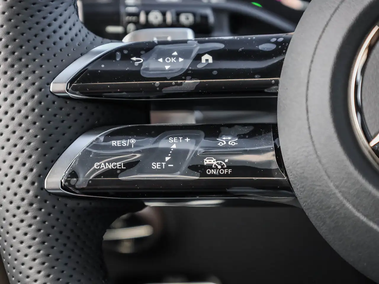 Mercedes-Benz GLC - Image 21