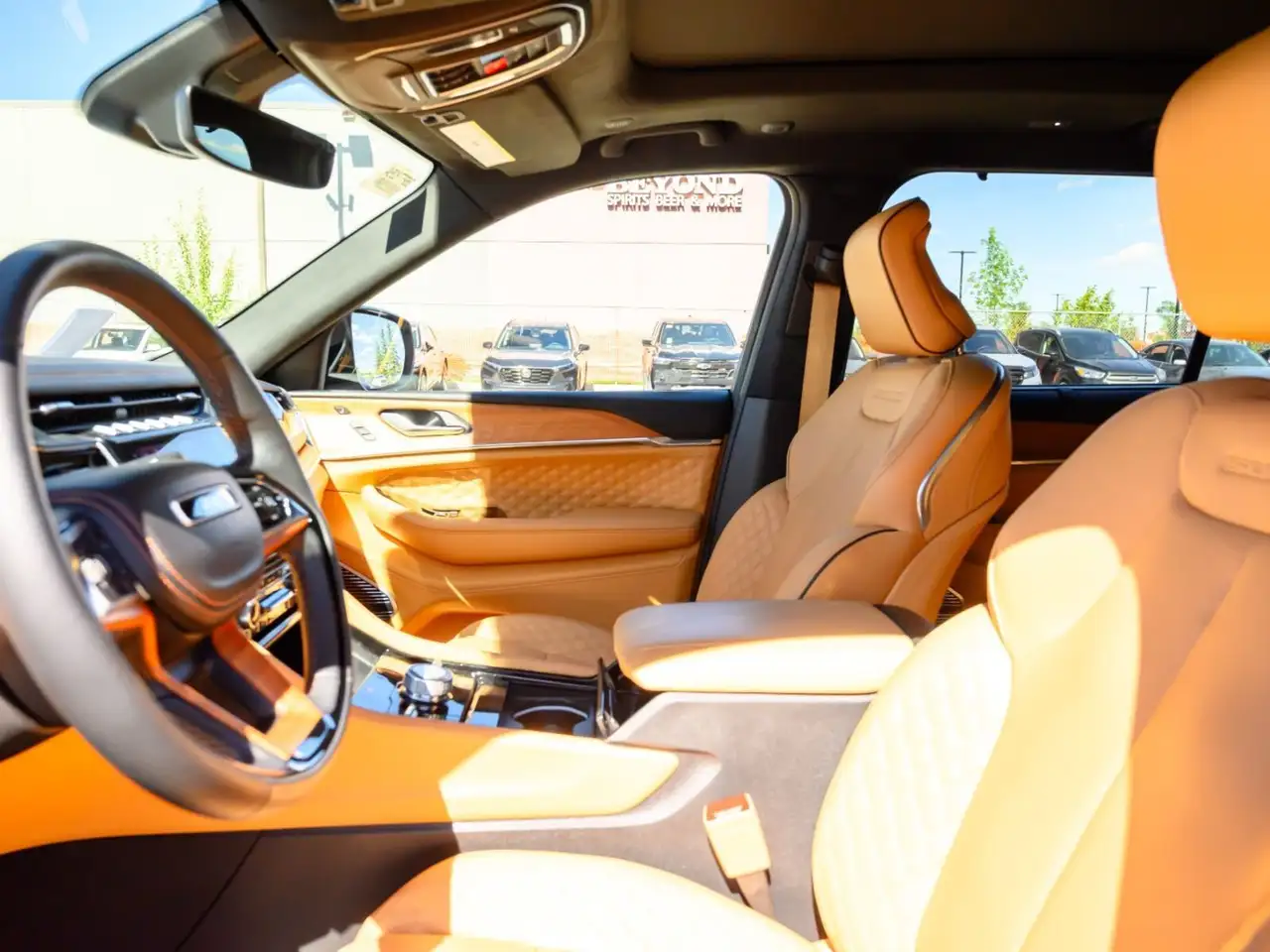 Jeep Grand Cherokee - Image 27