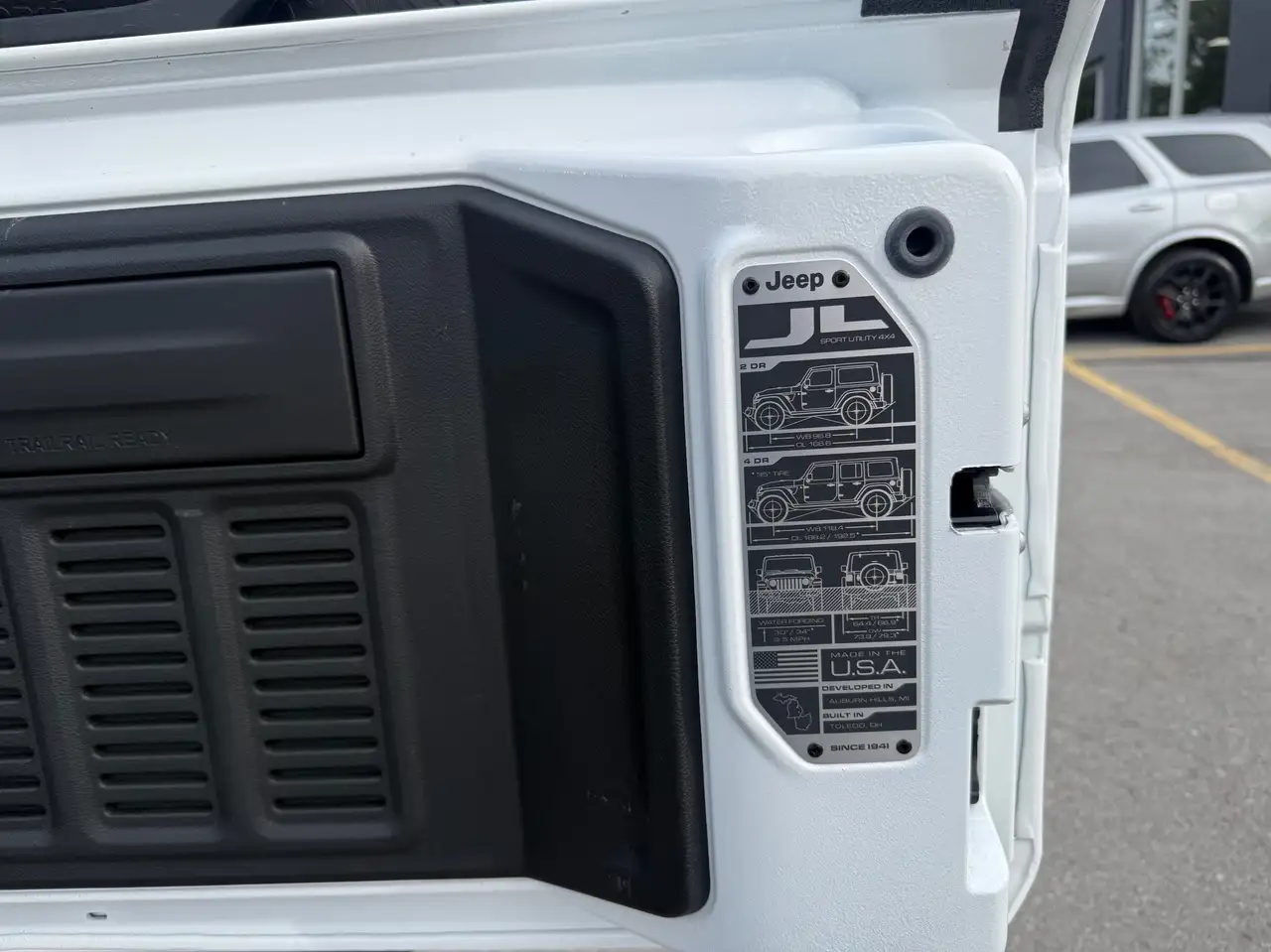 Jeep Wrangler - Image 30