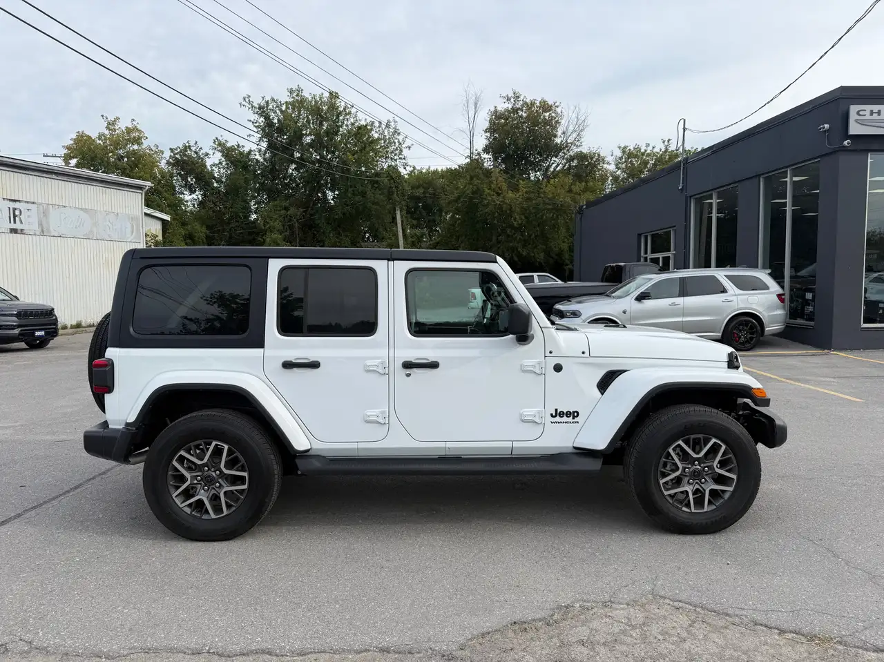 Jeep Wrangler - Image 6