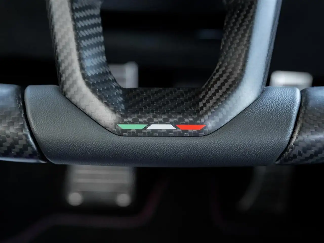 Lamborghini Revuelto - Image 15