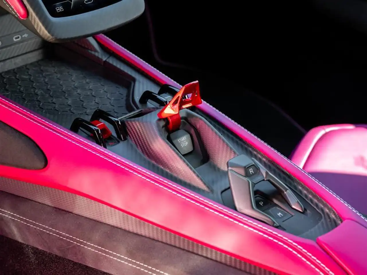 Lamborghini Revuelto - Image 27