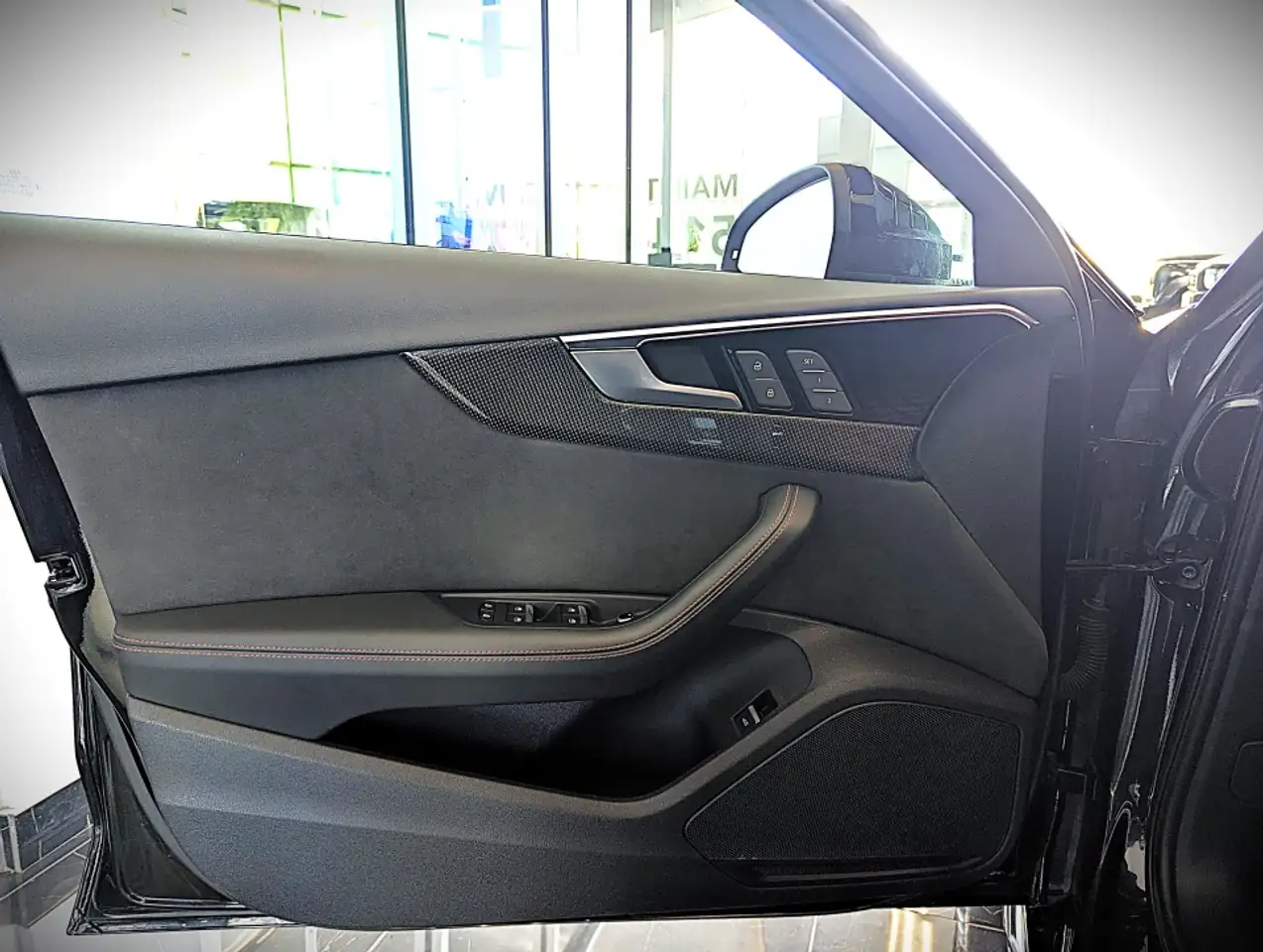 Audi S4 - Image 15