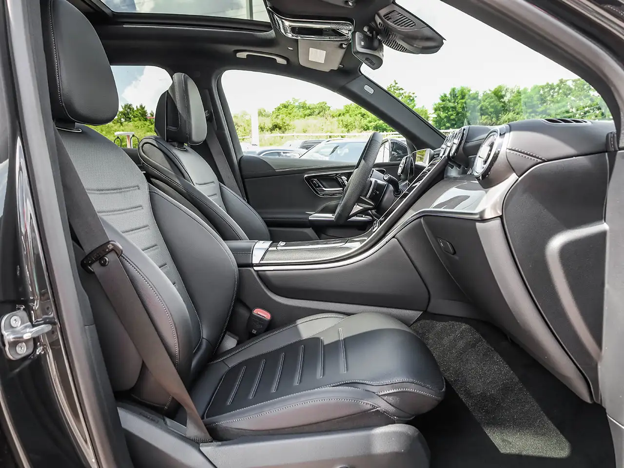 Mercedes-Benz GLC - Image 15