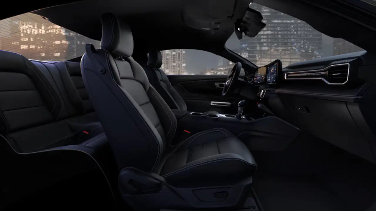 Ford Mustang - Image 6