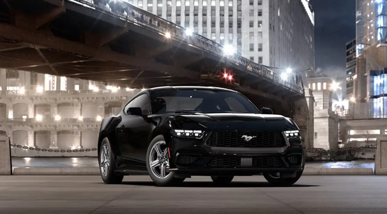 Ford Mustang - Image 4