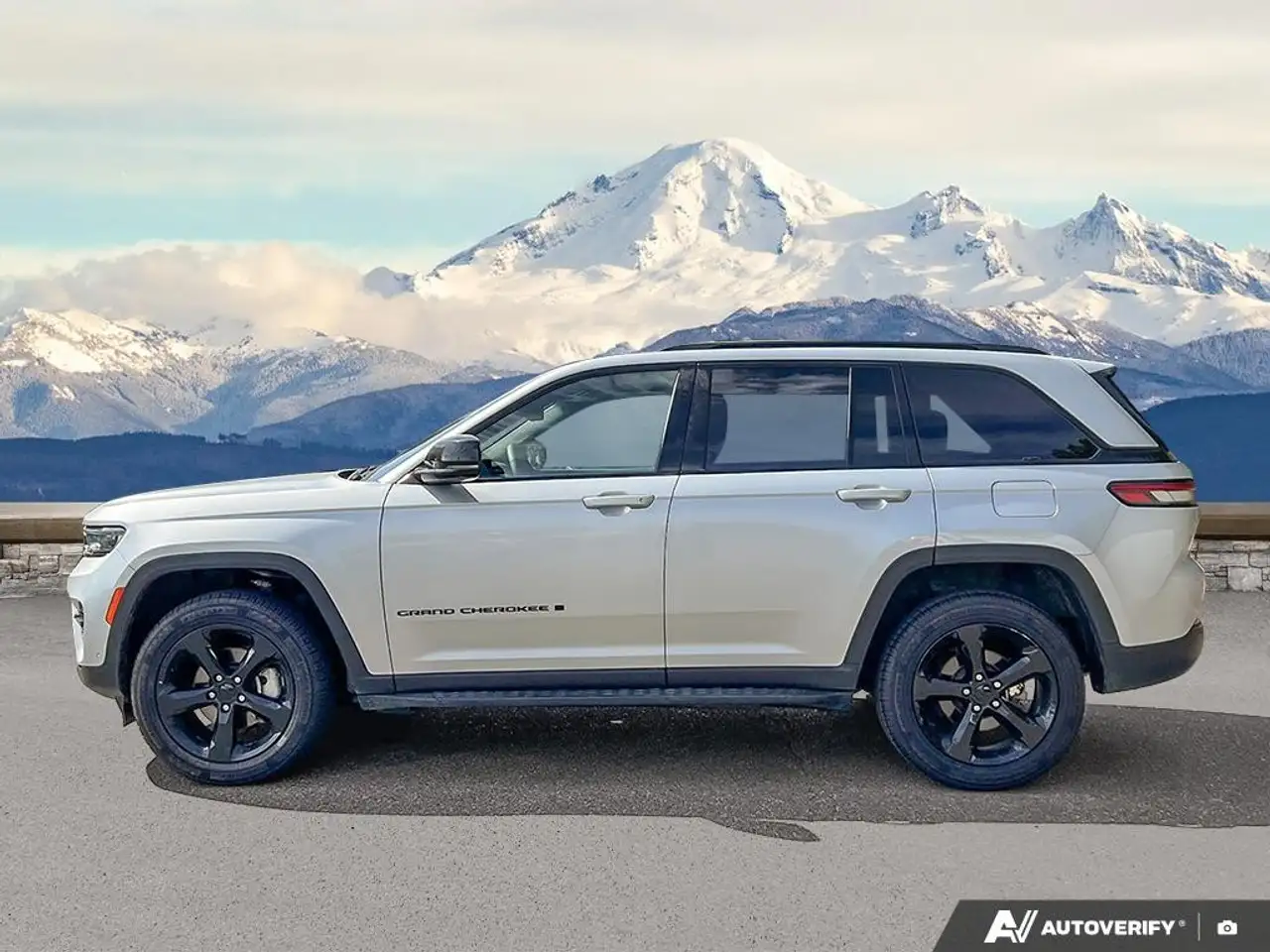 Jeep Grand Cherokee - Image 3