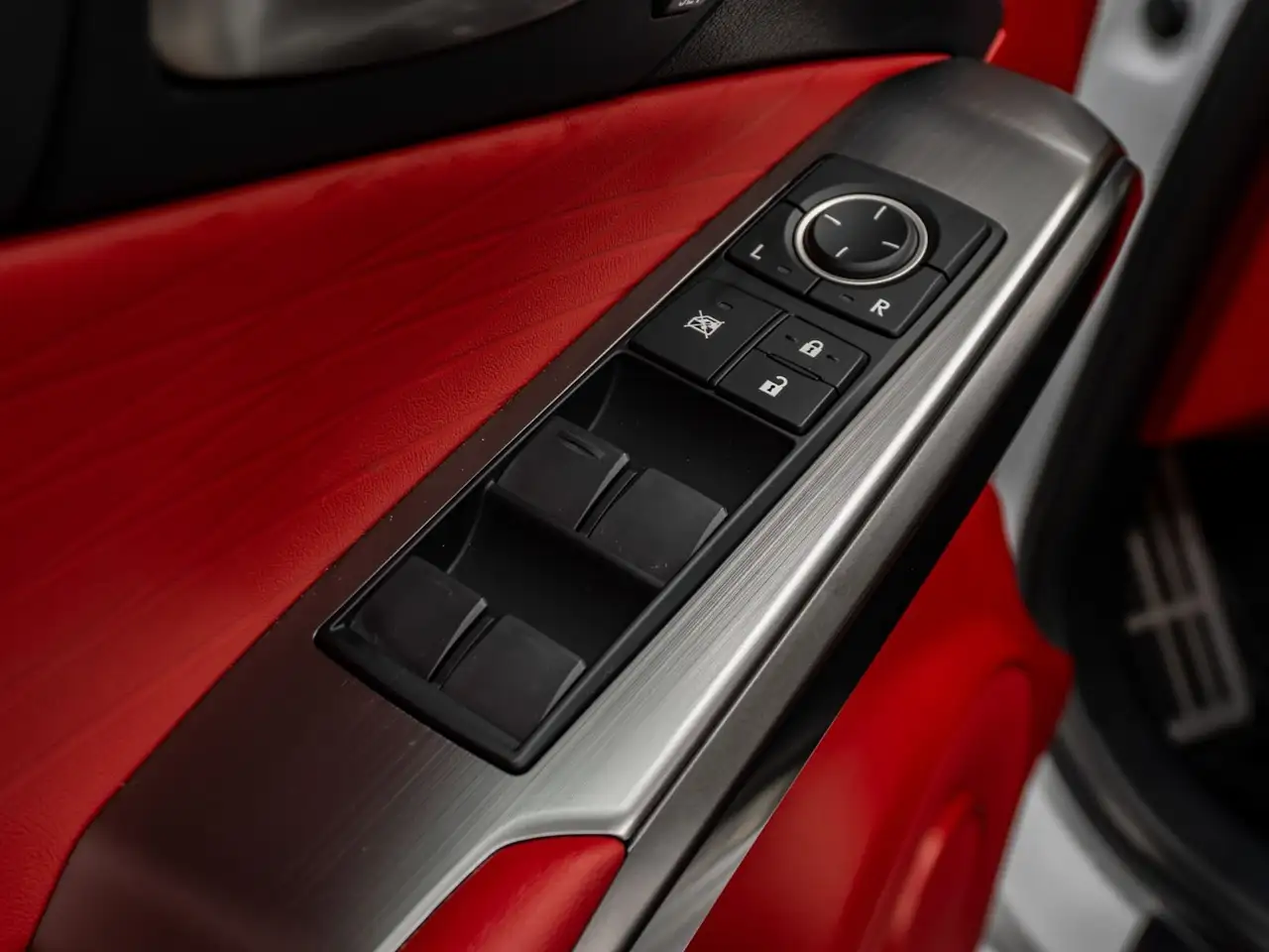 Lexus IS - Image 26