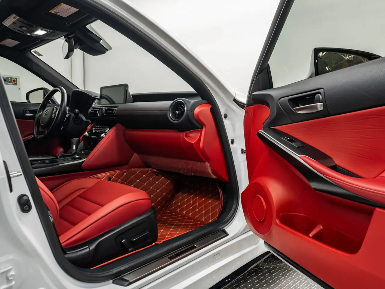 Lexus IS - Image 24