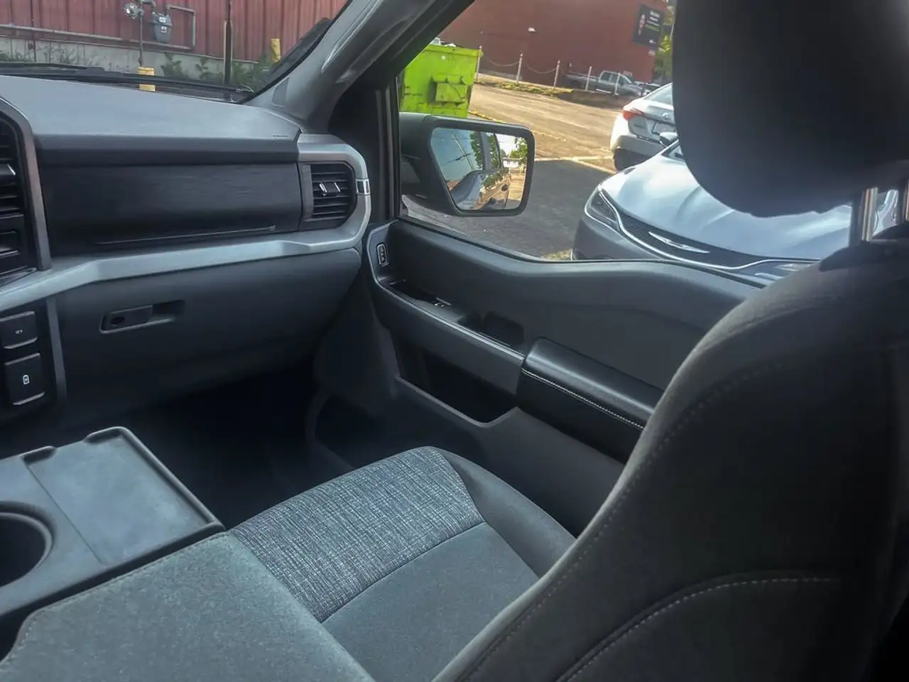 Ford F-150 - Image 19