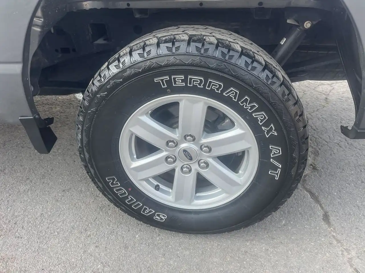 Ford F-150 - Image 22