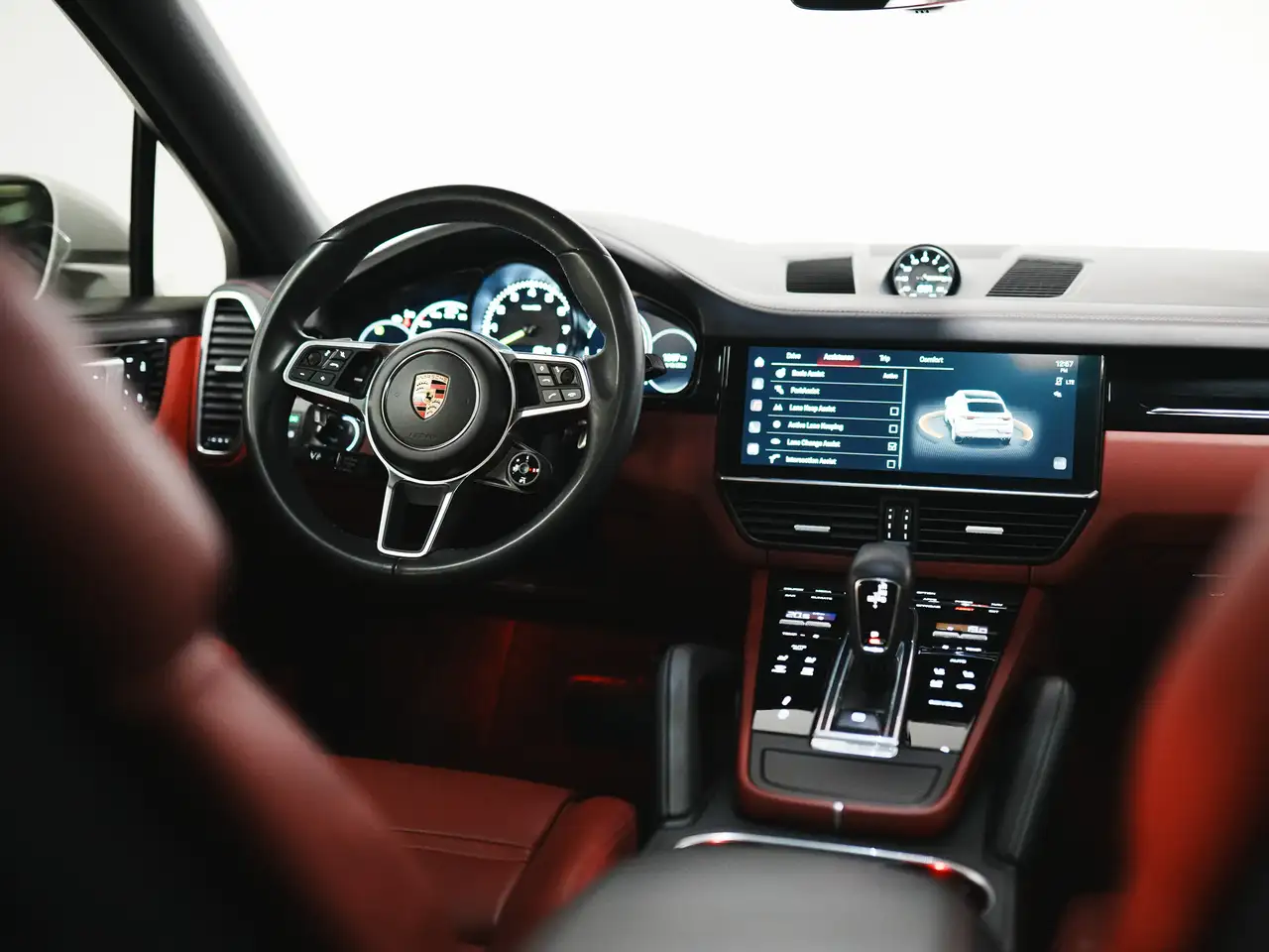 Porsche Cayenne - Image 16