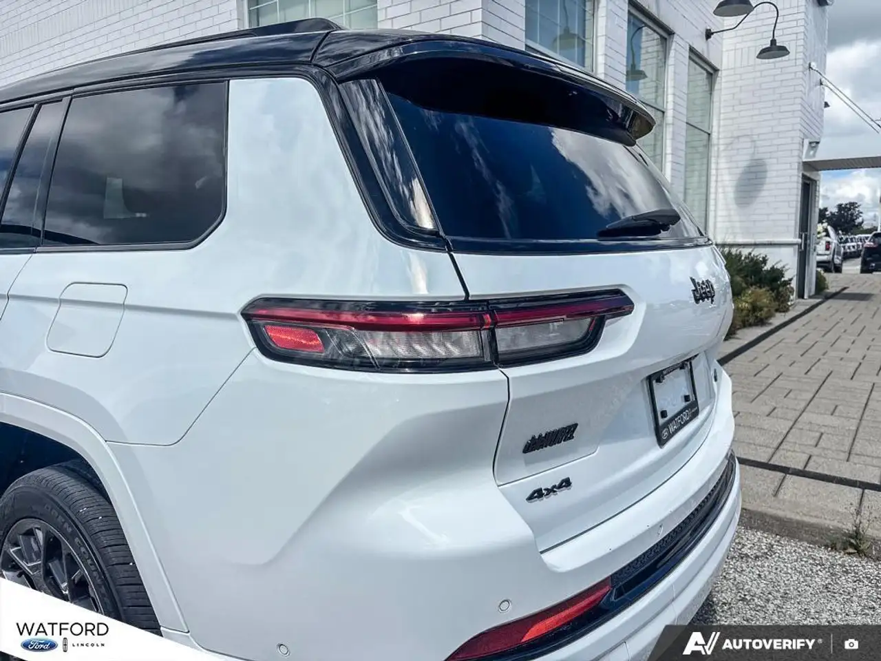 Jeep Grand Cherokee - Image 9