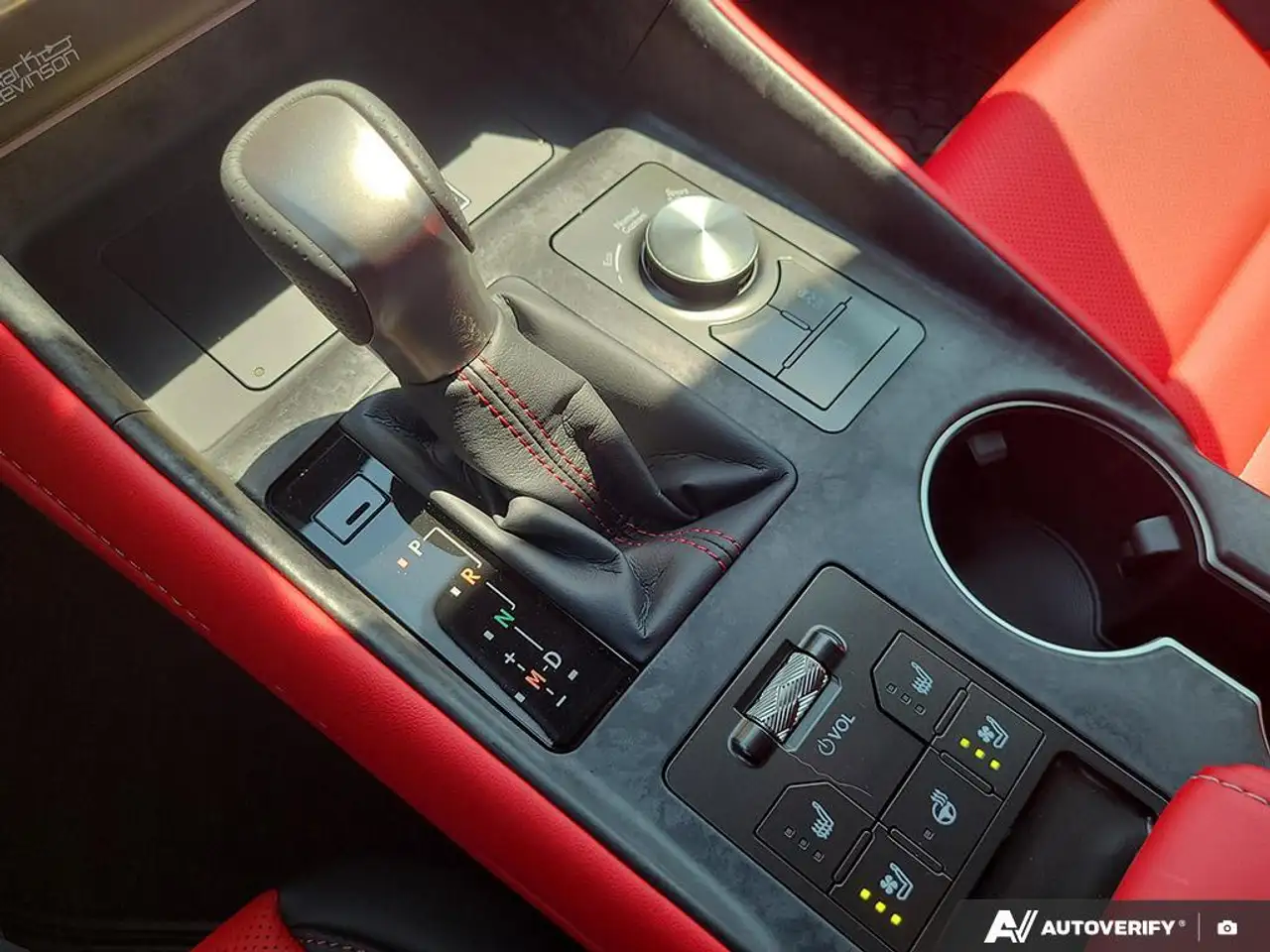 Lexus IS - Image 19