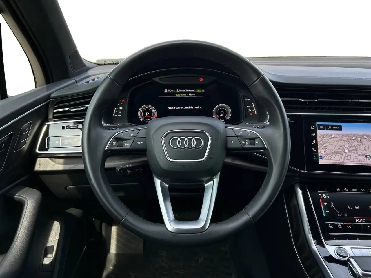 Audi Q7 - Image 12