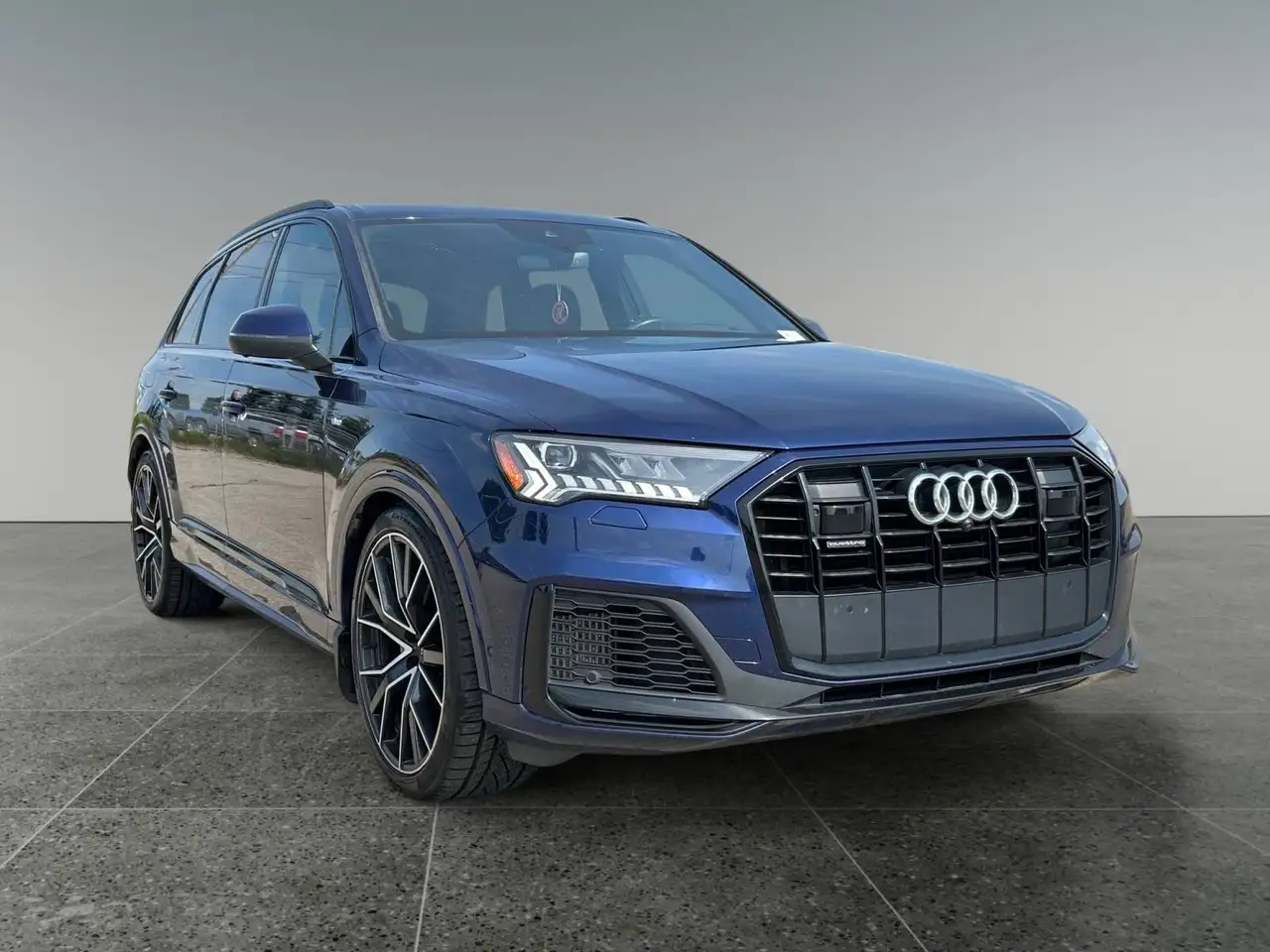 Audi Q7 - Image 7