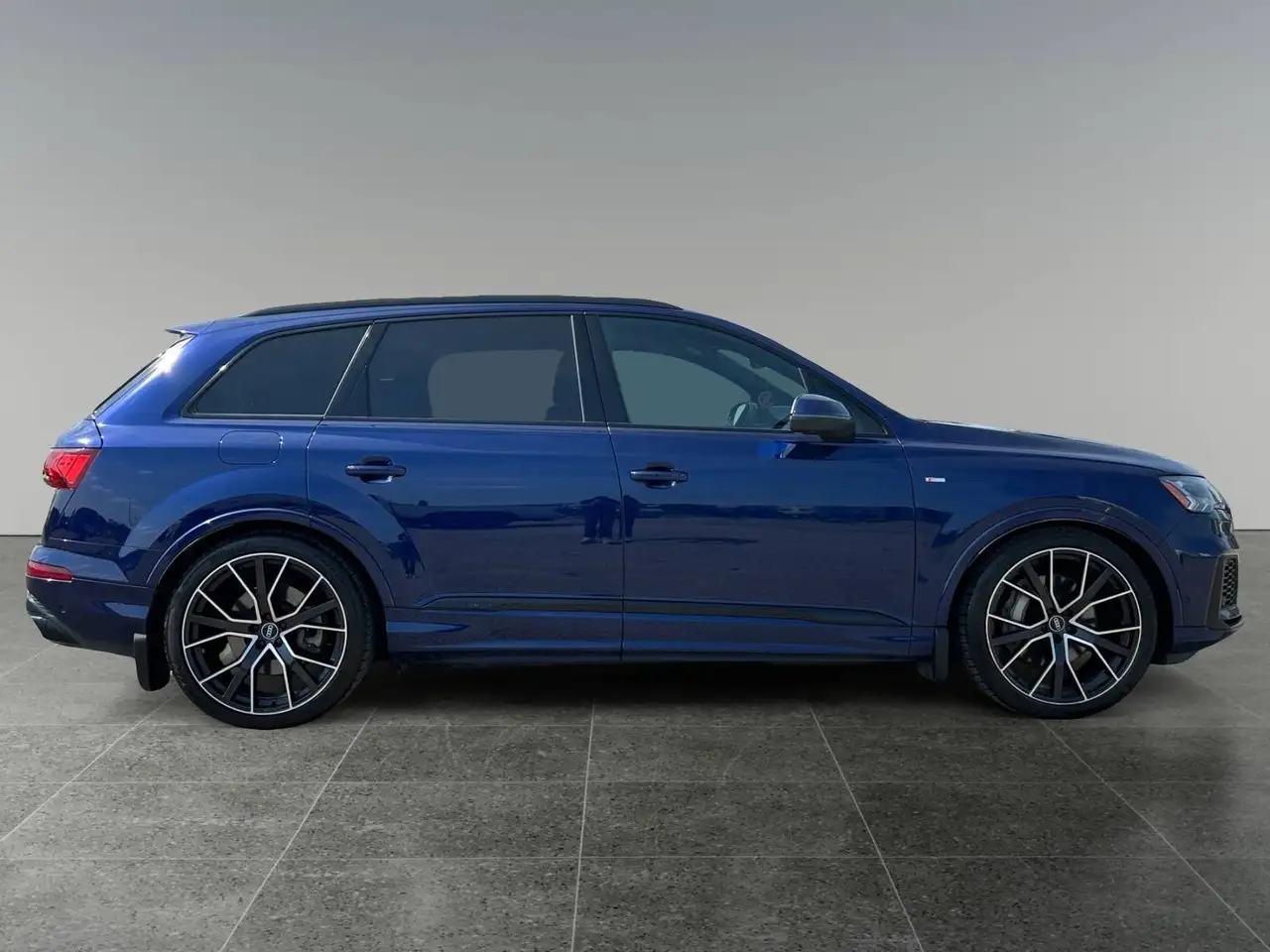 Audi Q7 - Image 6
