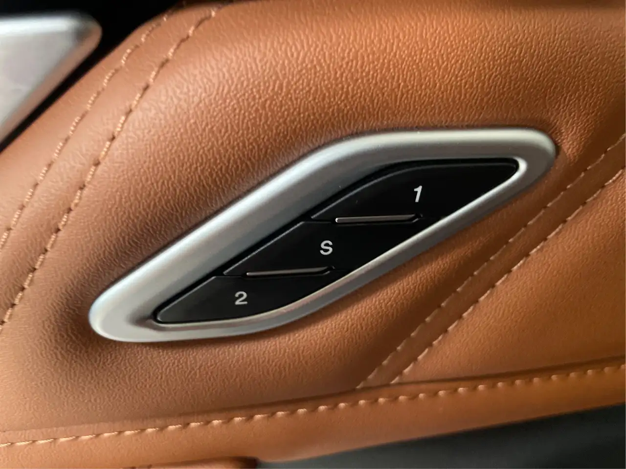Maserati Levante - Image 23