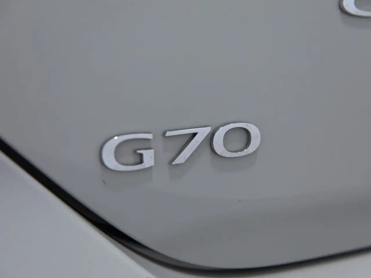 Genesis G70 - Image 11