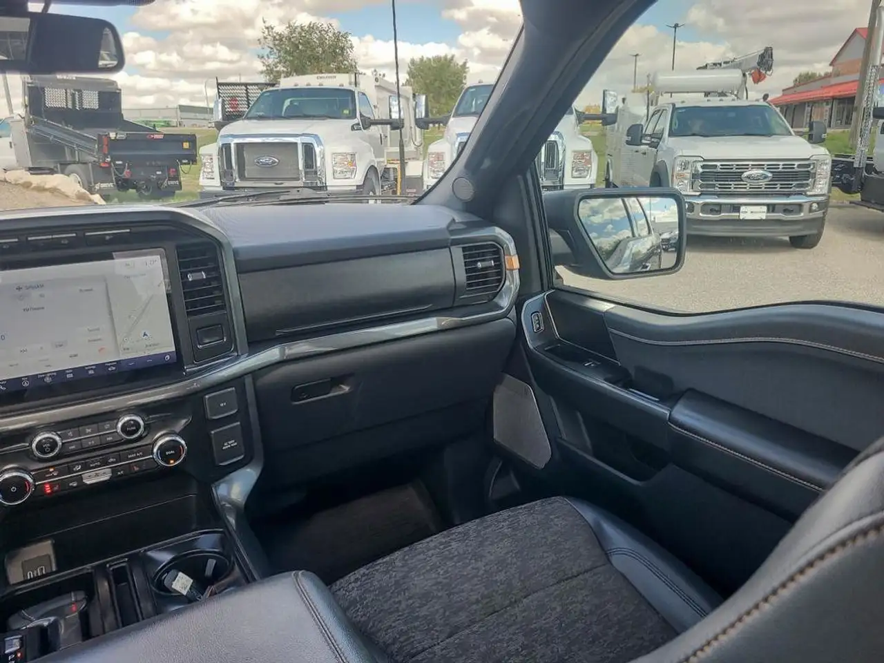 Ford F-150 - Image 11