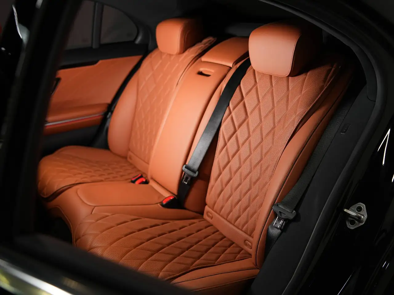 Mercedes-Benz S-Class - Image 10