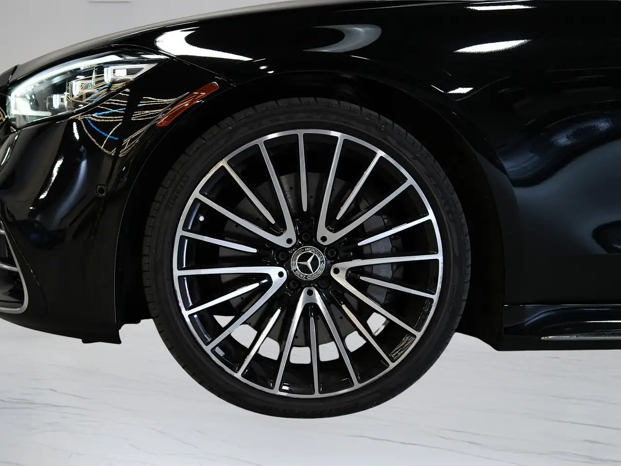 Mercedes-Benz S-Class - Image 29