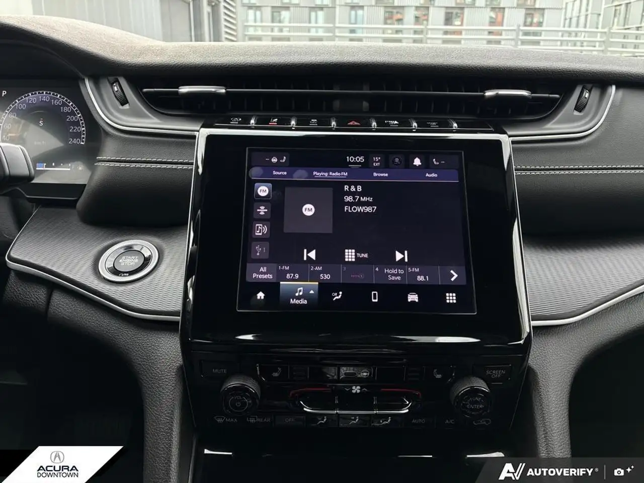 Jeep Grand Cherokee - Image 16