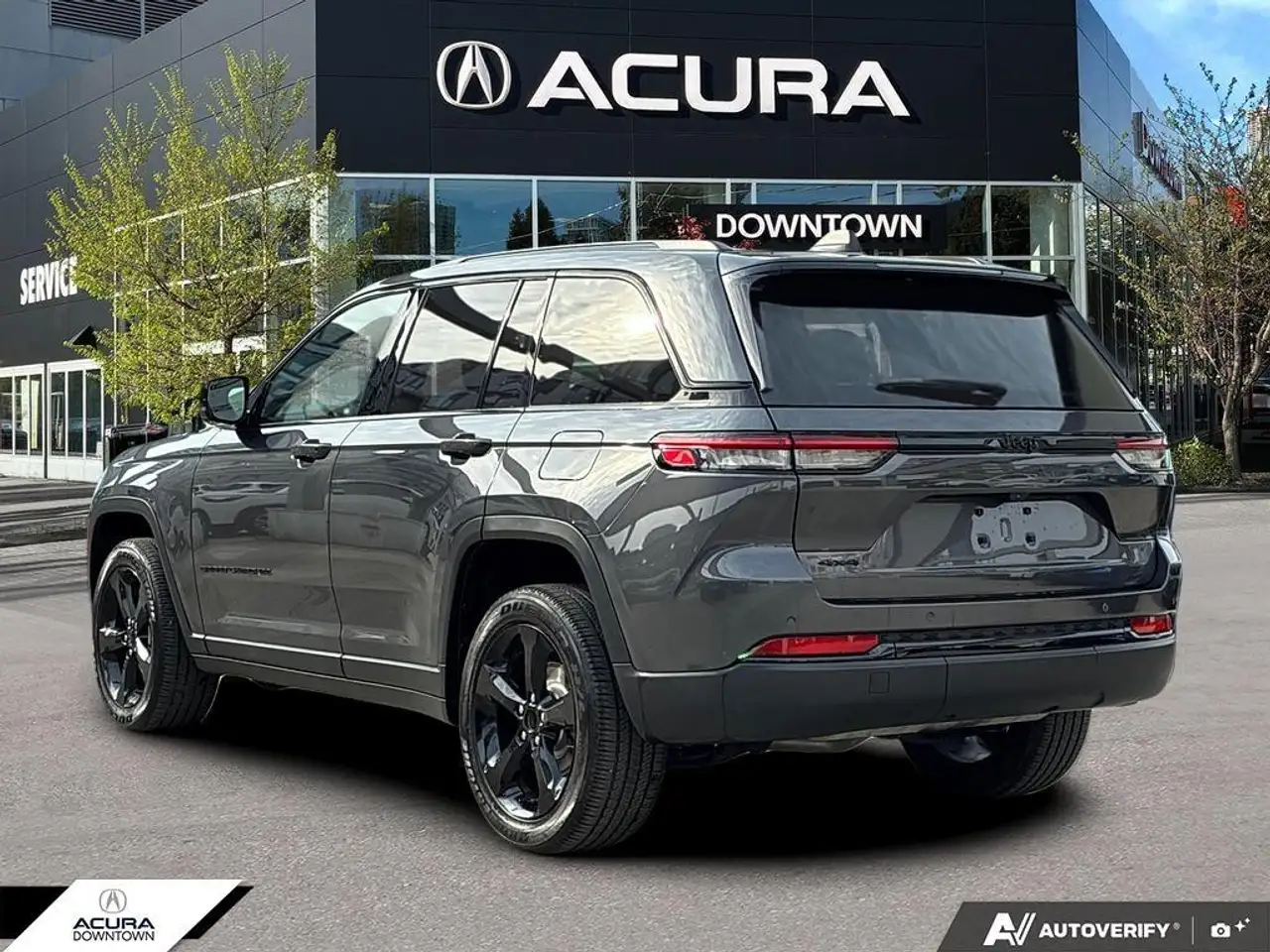 Jeep Grand Cherokee - Image 4