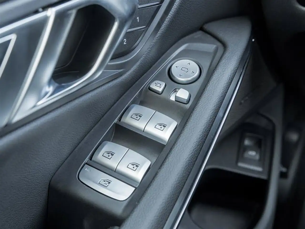 BMW 3 Series - Image 19