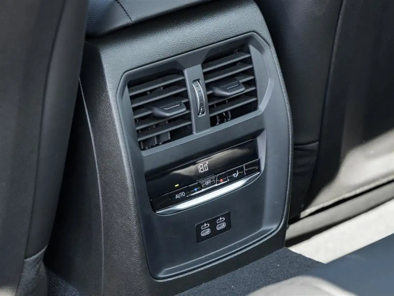 BMW 3 Series - Image 32