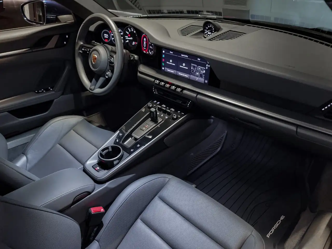 Porsche 911 - Image 25
