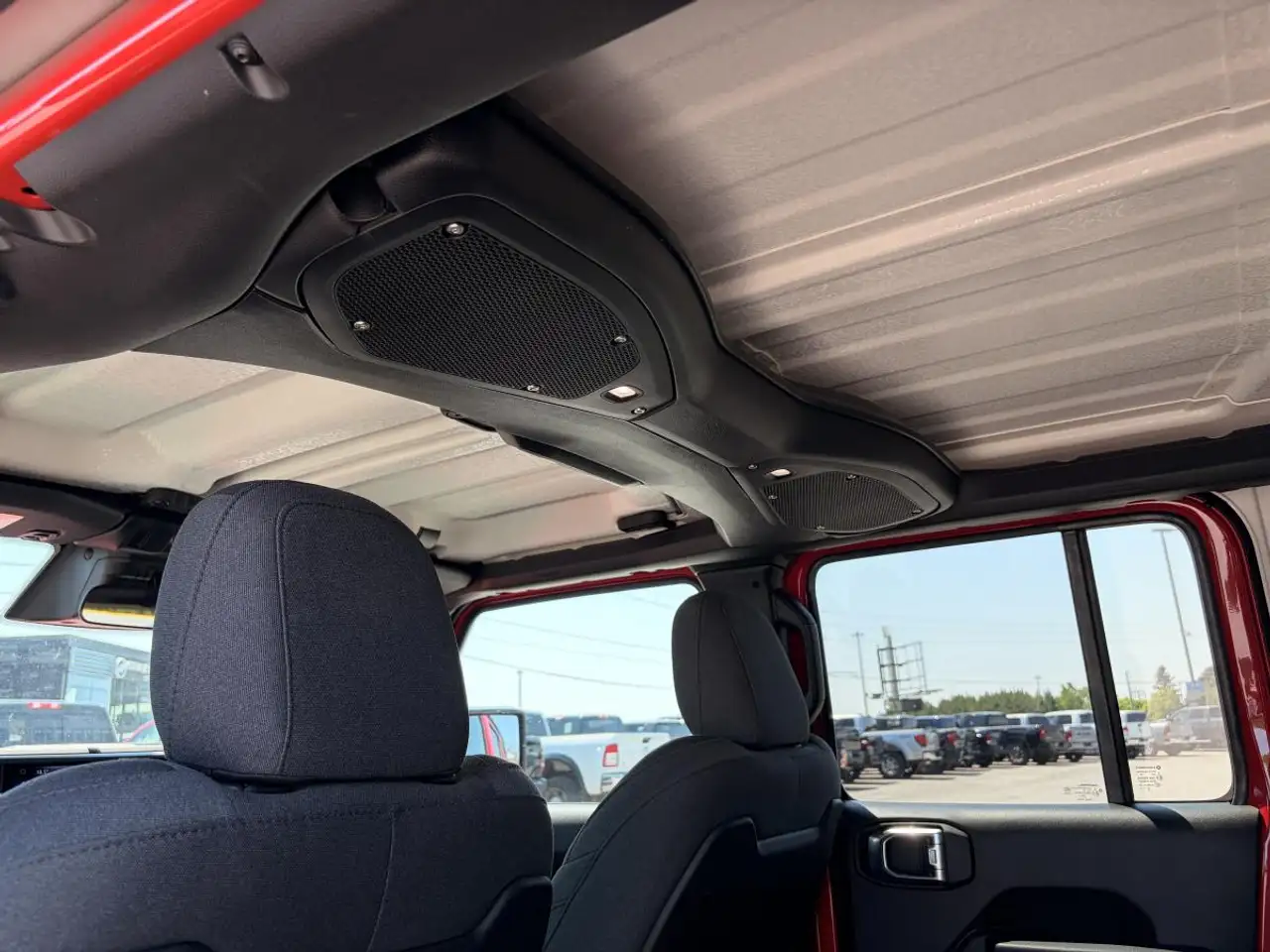 Jeep Wrangler - Image 30