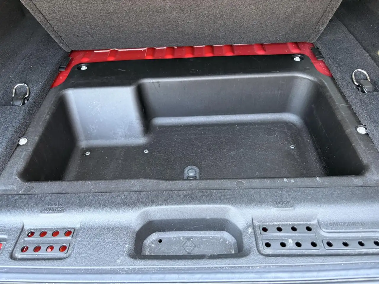 Jeep Wrangler - Image 34