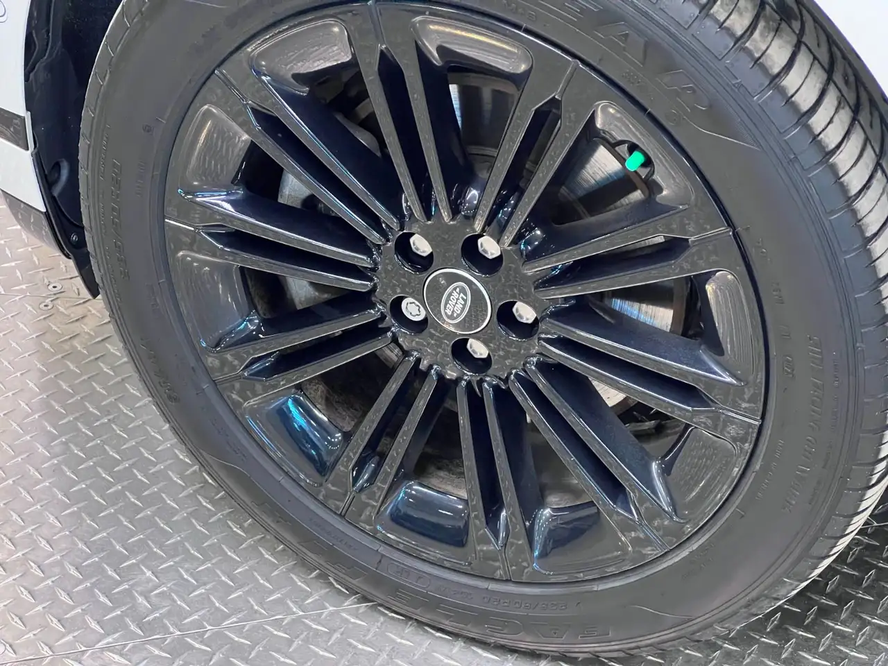 Land Rover Range Rover Evoque - Image 13