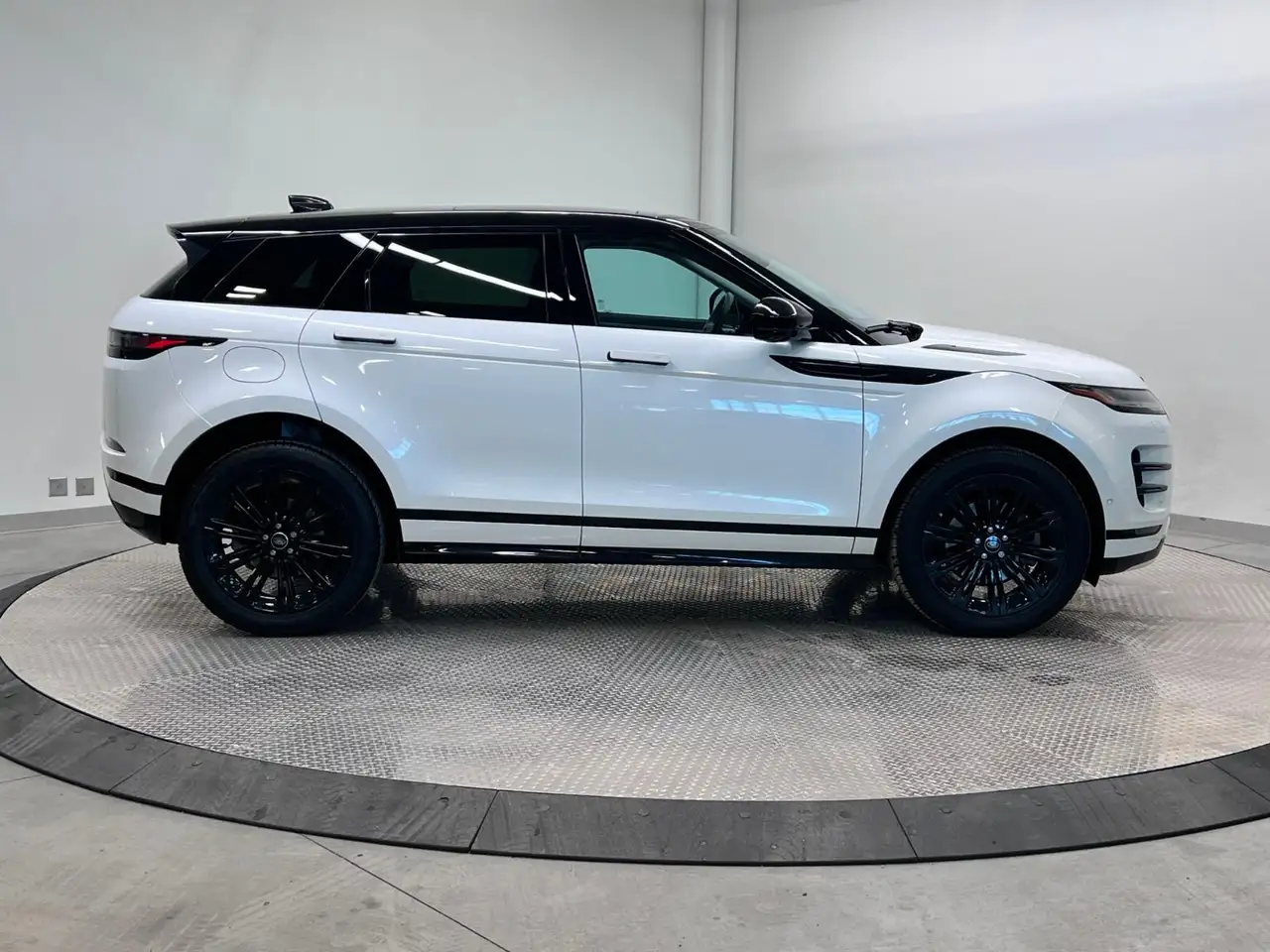 Land Rover Range Rover Evoque - Image 8