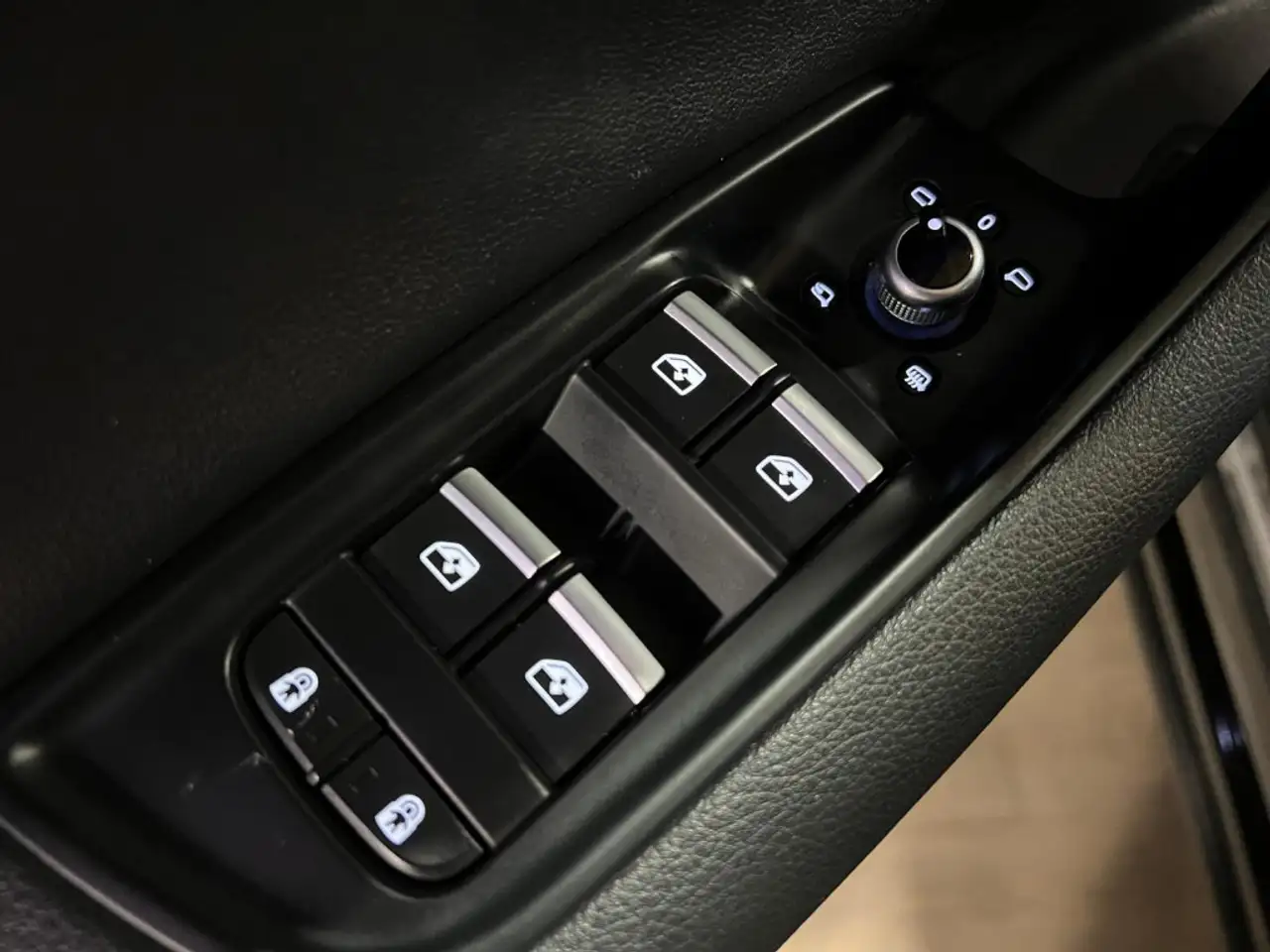 Audi Q7 - Image 43
