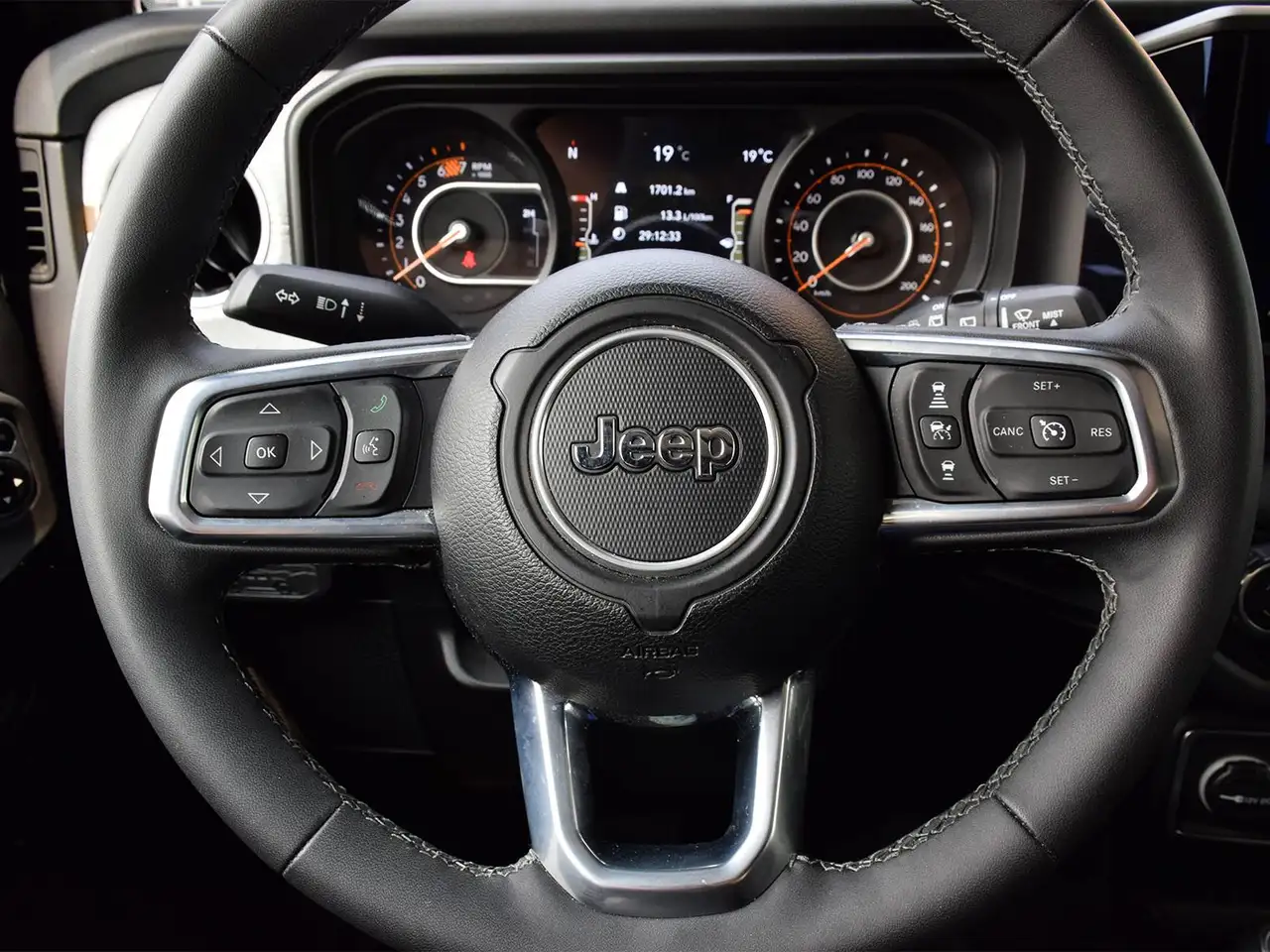 Jeep Wrangler - Image 21