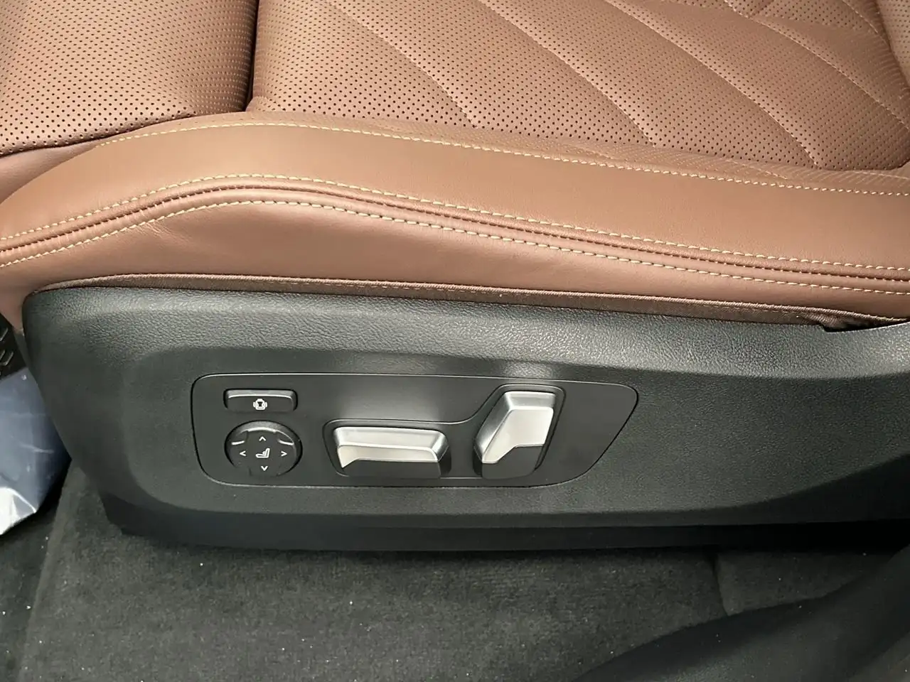 BMW X5 - Image 20