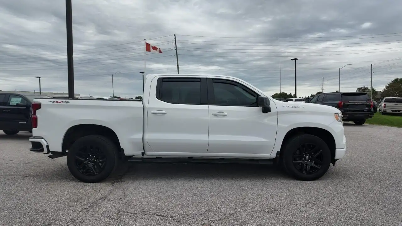 Chevrolet Silverado 1500 - Image 4