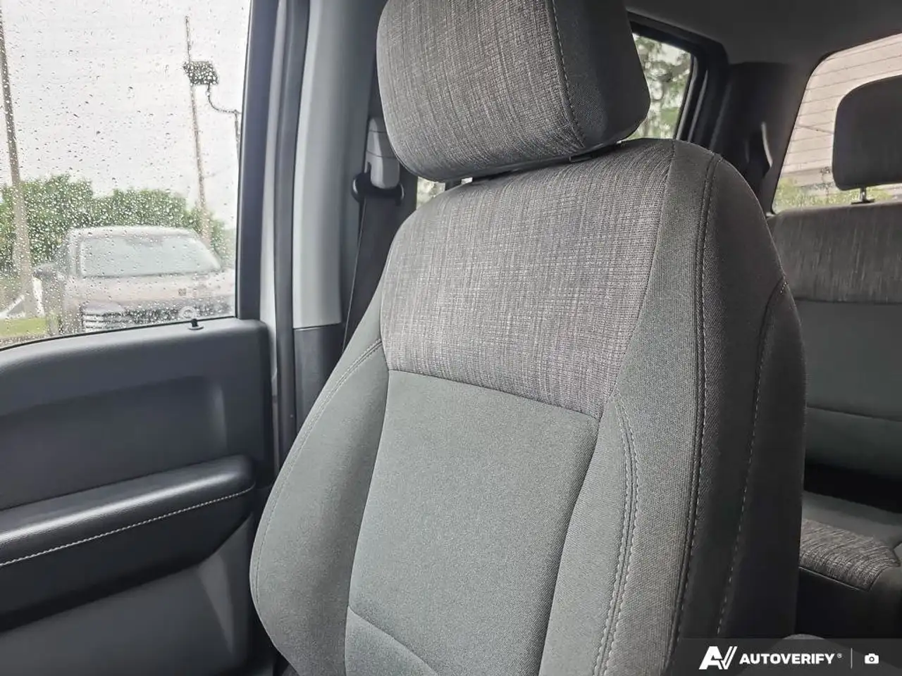 Ford F-150 - Image 24