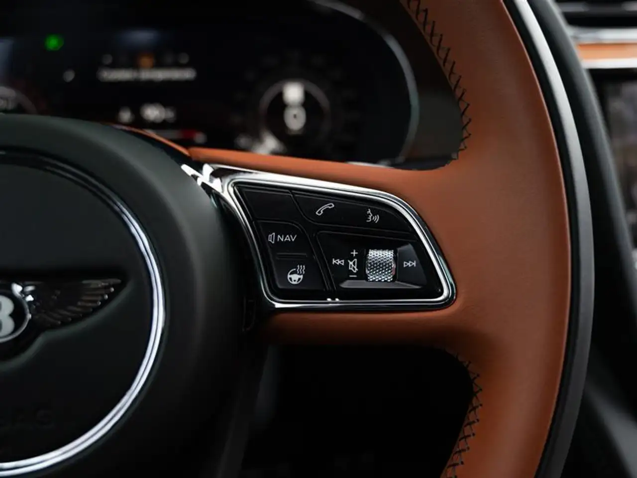Bentley Bentayga - Image 18