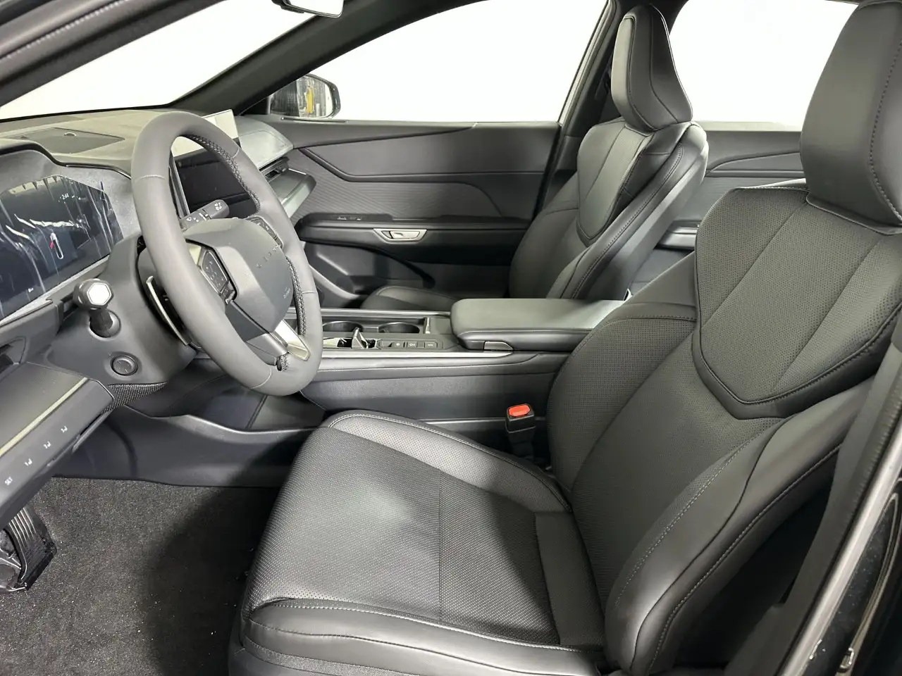 Lexus ES - Image 13