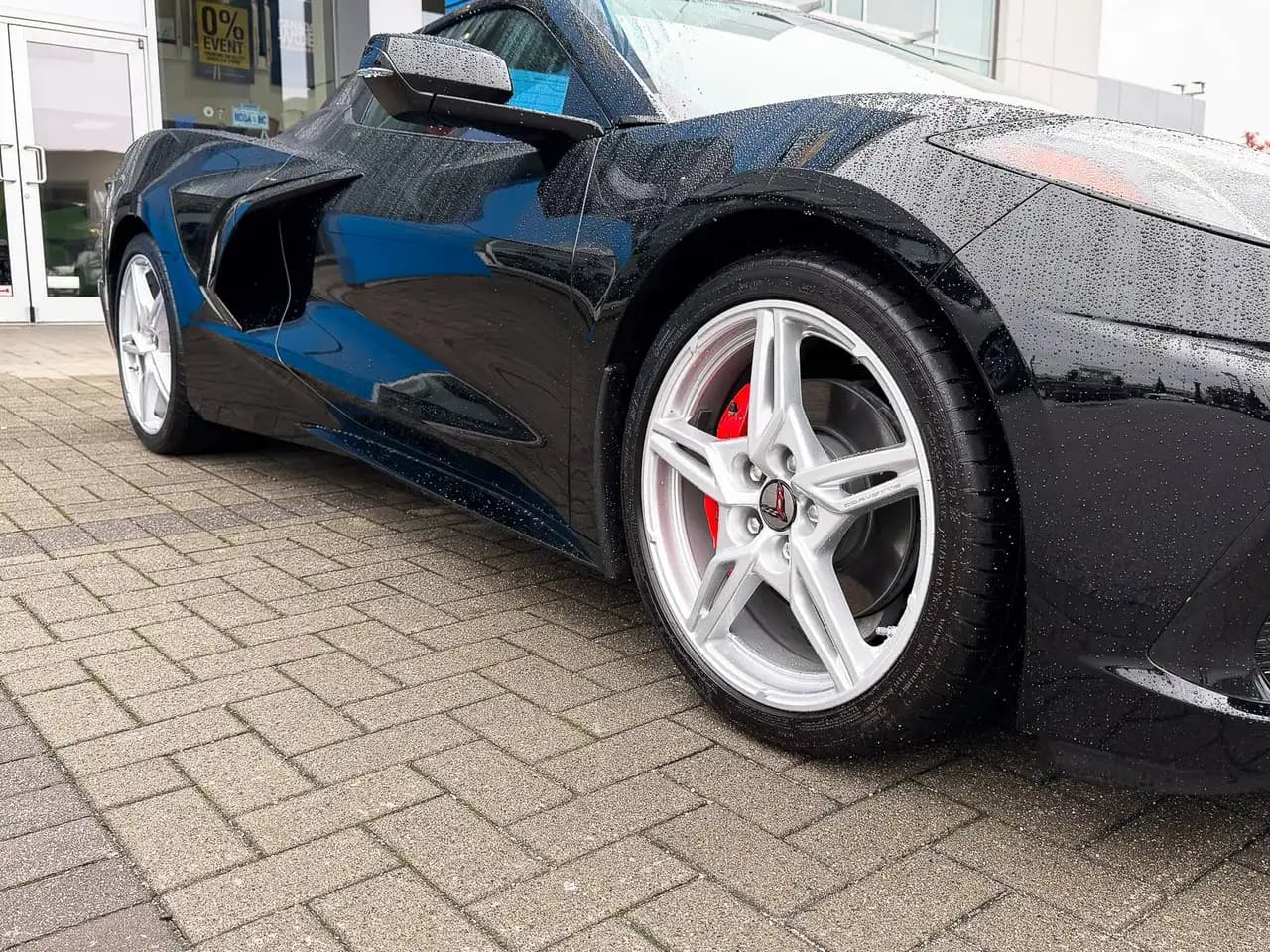 Chevrolet Corvette - Image 19