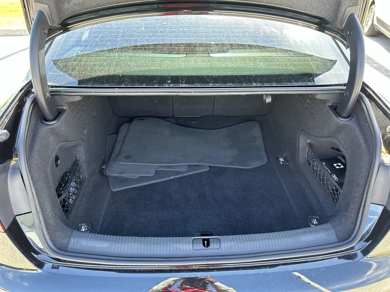 Audi S4 - Image 32
