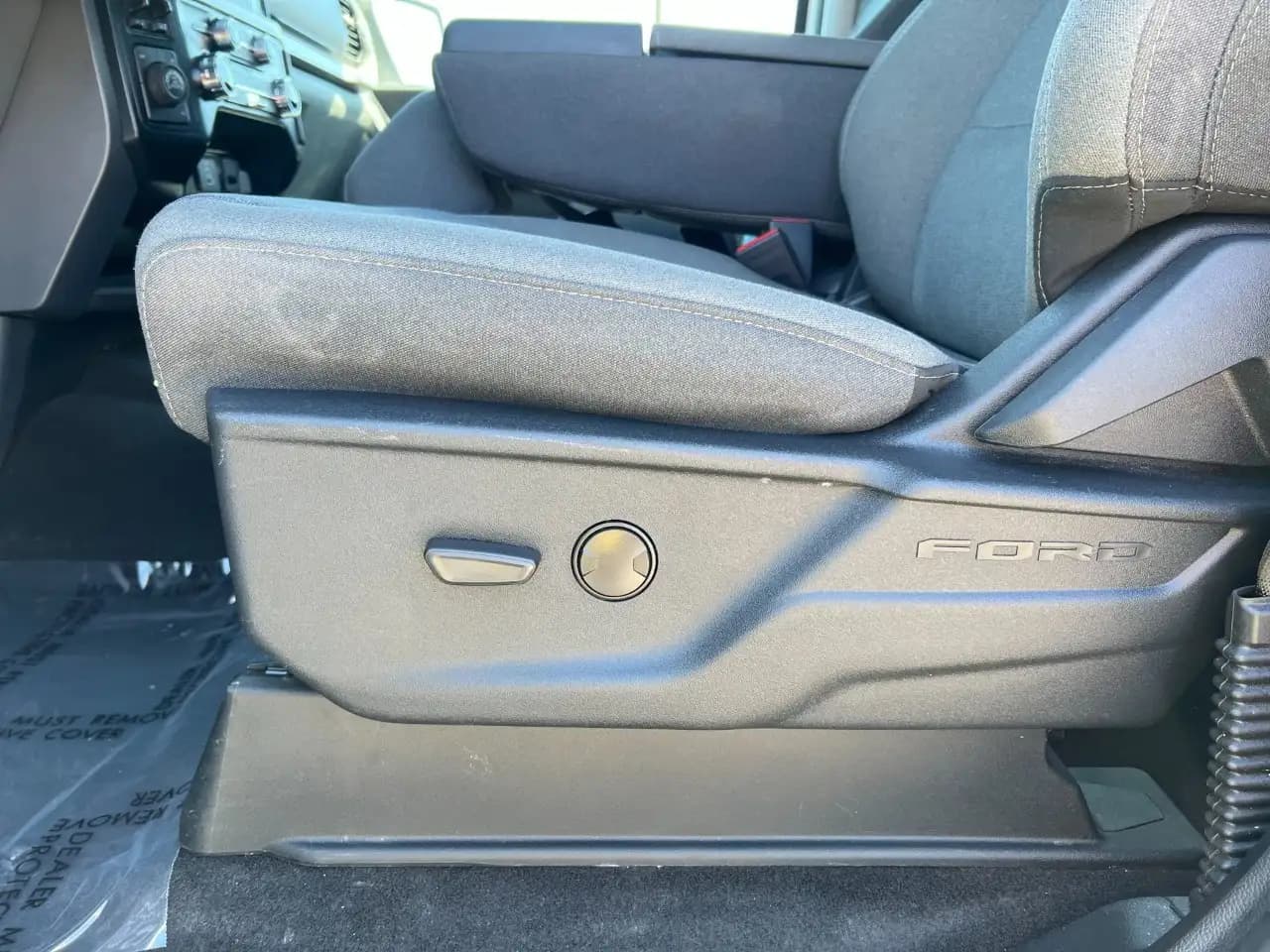 Ford F-150 - Image 32