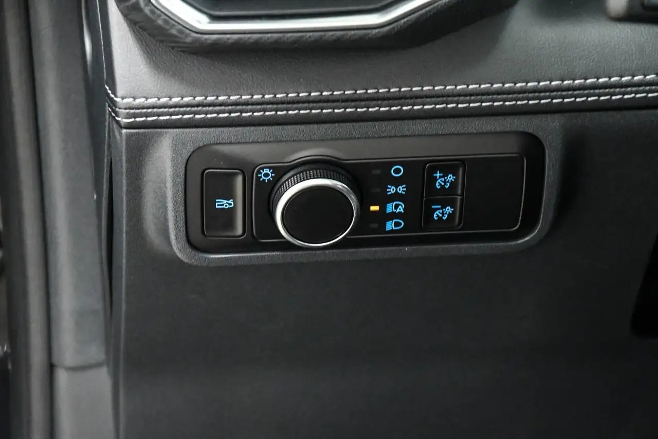 Ford Mustang - Image 20