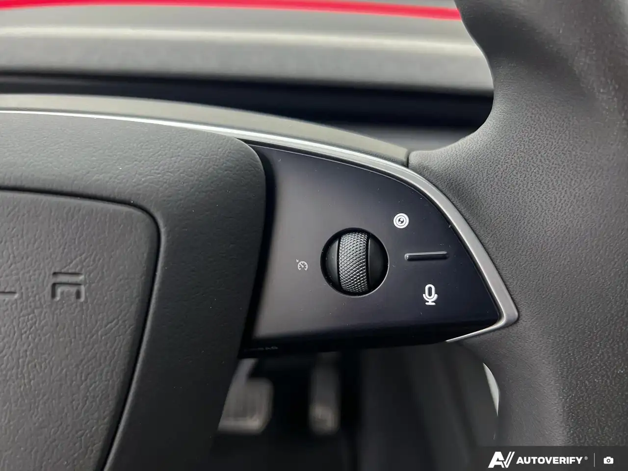 Tesla Model Y - Image 17